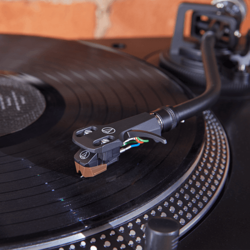 Доза Audio-Technica АТ-VM95SH на достъпна цена от Аудио Арте Доза Audio-Technica АТ-VM95SH,Audio-Technica VM-95SH,Доза,MM Доза,Cartrige,Turntable,Stereo,Грамофон,Стерео