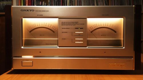Onkyo аудио техника за музика и домашно кино